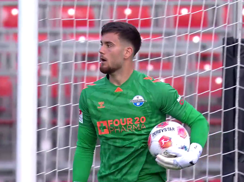 Dennis Seimen in the 2. Bundesliga this season:

☑️ 6 games
⚽️ 4 goals conceded
🧹 3 clean sheets
🧤 2.5 saves per game
📈 79% save success
⛔️2.54 goals prevented

The 19-year-old Stuttgart loanee is definitely one of the most exciting young goalkeepers in Europe. 🇩🇪