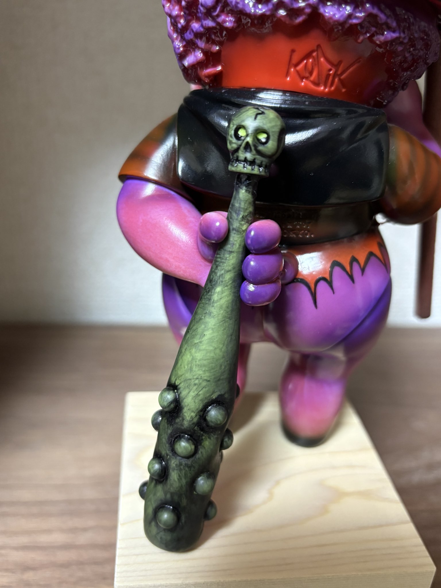 ［希少］ブラックブックトイBlackbook toy Aurora Boo BlackBook ToyとFrank Kozik氏との「Piggums」新色はなんと女子