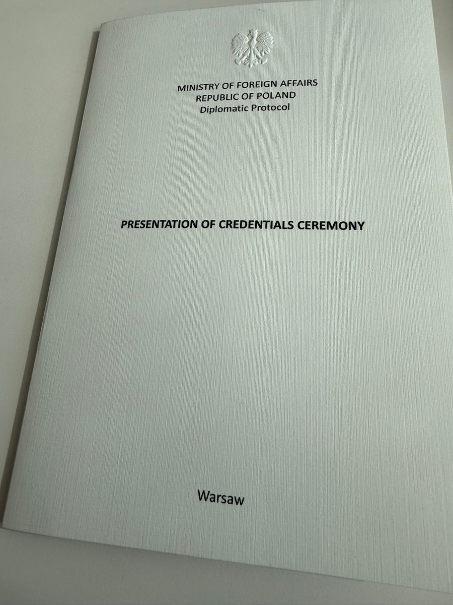 MelSimmonsFCDO's tweet image. Już czas! #credentials #newambassador 🇬🇧🇵🇱