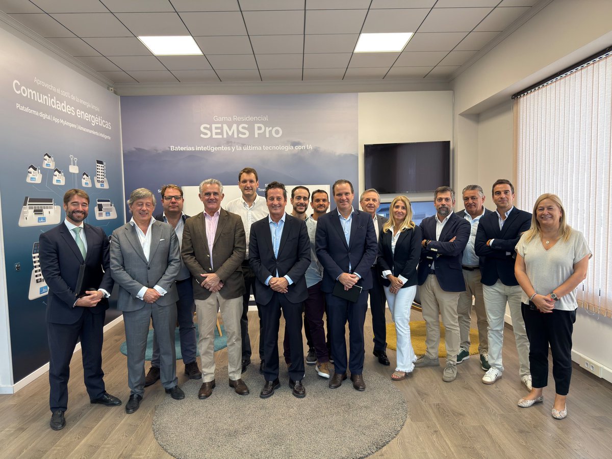 amperexenergy's tweet image. Ha sido un placer recibir a la @FConexus y sus empresas patronas en Ampere Energy. Hemos tenido ocasión de compartir nuestras soluciones de gestión energética inteligente para empresas con el fin de avanzar juntos hacia un modelo empresarial más eficiente y sostenible. #Energía