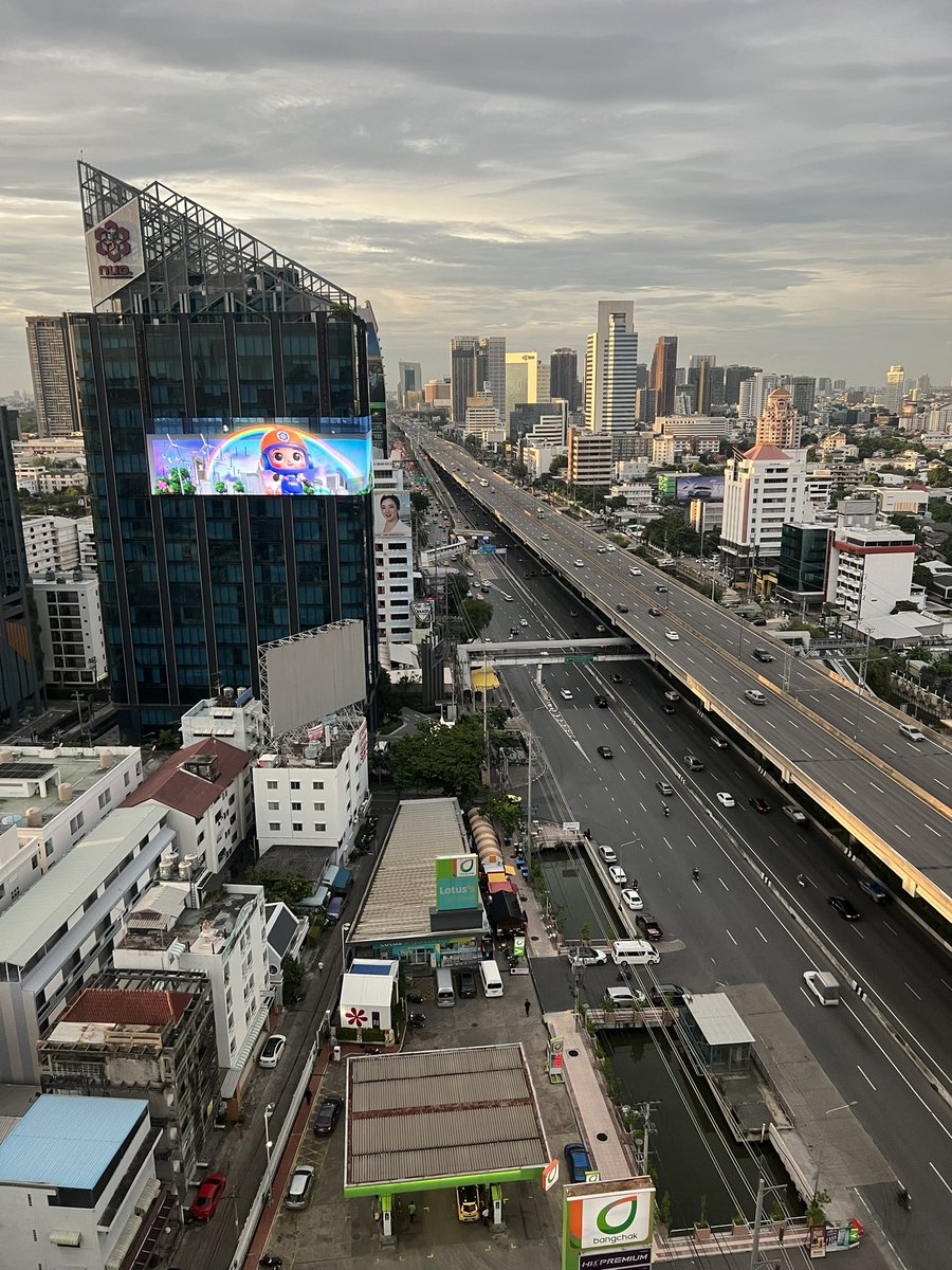 17.50 น. วิภาวดีขาออก ก่อน 5 เเยกลาดพร้าว

โล่งผิดวิสัยวันศุกร์สิ้นเดือนครับ

<a href="/js100radio/">JS100Radio</a> <a href="/fm91trafficpro/">FM91 Trafficpro</a> 

#tontraffic