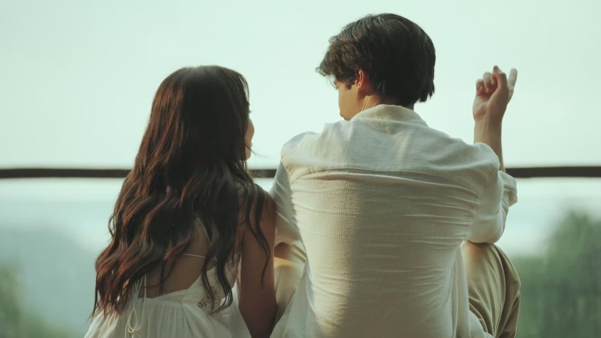 na para bang pre-nup video nila

ASHDRES KASAL
ASHDRES MINAMAHAL MV