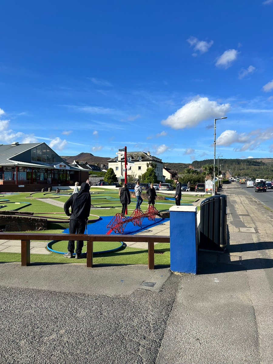 IrvineRoyalDofe's tweet photo. Silver Expedition completed! Some end of expedition treats ⛳️🍦 #silverdofe
@IrvineRoyalAcad https://t.co/j3NaH8wIyz