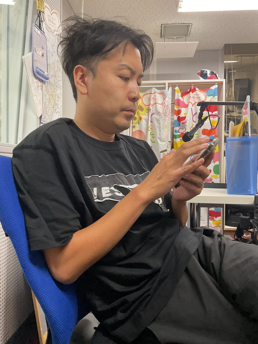fm_toyota786's tweet image. この後夜8時半からは #ビッシャビシャカラス の #キンヨルラジオ！！

本日の大喜利のお題は
『2026年ビッシャビシャカラス木下のギャグが大ヒット！どんなの？』です！

今夜は大喜利、お悩み相談コーナー、短歌もあります！

FMぷらぷらのフォームから⬇️
fmplapla.com/radioloveat

#fmt786