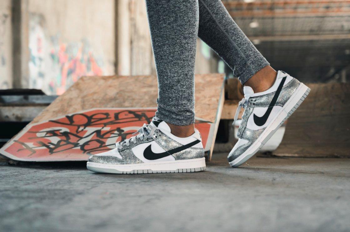 SOLELINKS's tweet image. Ad: RESTOCK👌
Women's Nike Dunk Low 'Golden Gals'
=&amp;gt; tinyurl.com/yj3cypcy