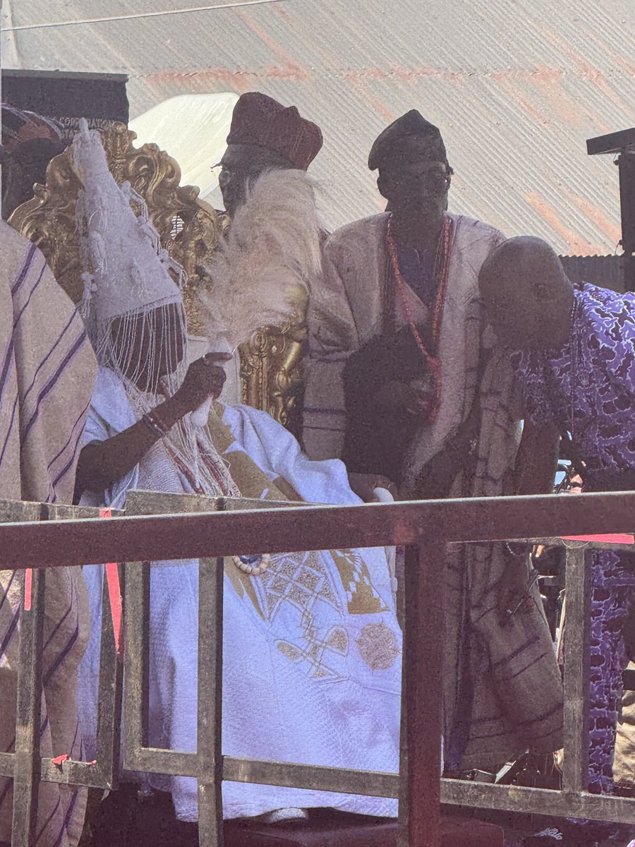 tvcnewsng's tweet photo. Its Official! Former Governor of Oyo State, Senator Rashidi Ladoja, crowned 44th Olubadan of Ibadan.

https://t.co/oumXMOeROa

#olubadancoronation
#obaladoja
#ibadan
#ObaRashidiAdewoluLadoja https://t.co/1JbfnCVERp