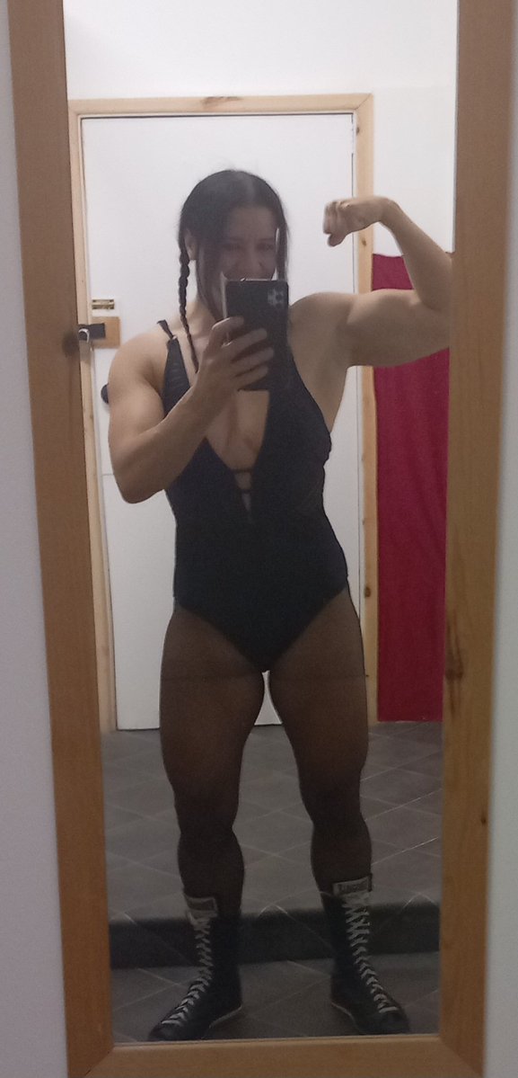 Ravenwrestler1's tweet image. One slot at 1.40 has become available on Tuesday the 30th September at the wrestling factory. 
DM for details.