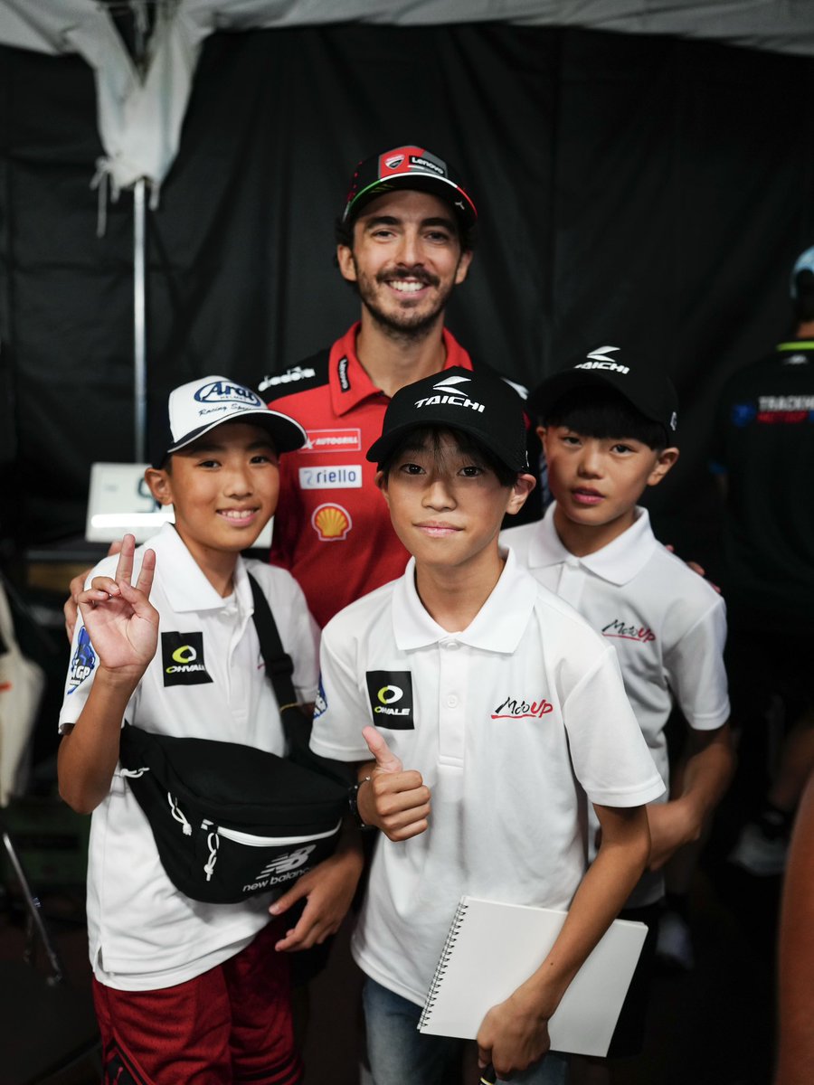 motominiws's tweet image. Getting the superstar treatment at the Fan Zone this afternoon in Japan ✨

#RoadToMotoGP #MiniGP