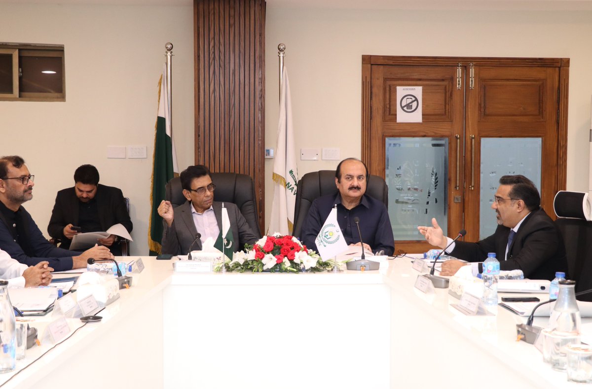 NAVTTCOfficial's tweet image. NAVTTC convened 6th Program Steering Committee meeting at its Headquarters, Islamabad, chaired by Dr. Khalid Maqbool Siddiqui, Federal Minister MOFEPT, &amp;amp; Rana Mashood Ahmad Khan, Chairman PMYP. ED Muhammad Aamir Jan briefed on progress and initiatives.

#NAVTTC #SkillsForFuture