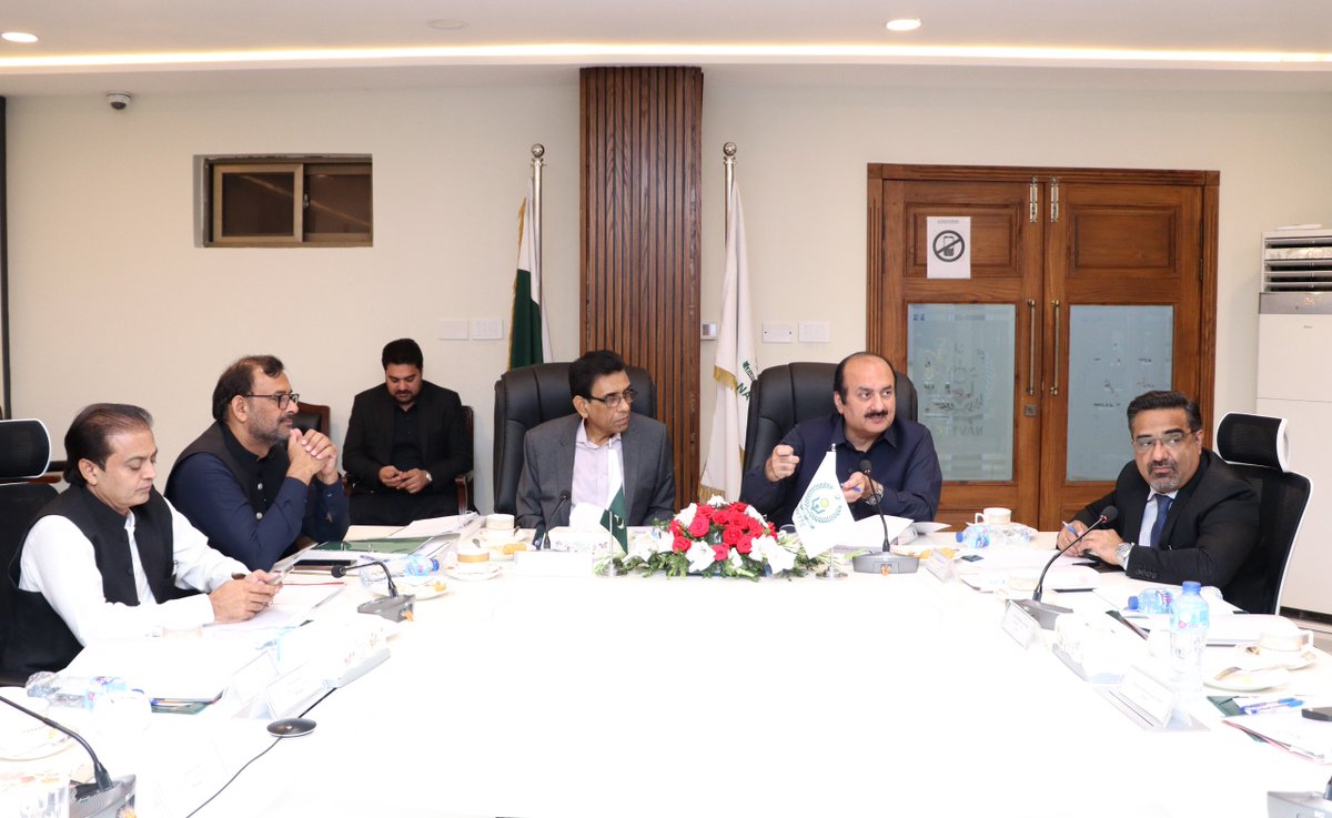 NAVTTCOfficial's tweet image. NAVTTC convened 6th Program Steering Committee meeting at its Headquarters, Islamabad, chaired by Dr. Khalid Maqbool Siddiqui, Federal Minister MOFEPT, &amp;amp; Rana Mashood Ahmad Khan, Chairman PMYP. ED Muhammad Aamir Jan briefed on progress and initiatives.

#NAVTTC #SkillsForFuture