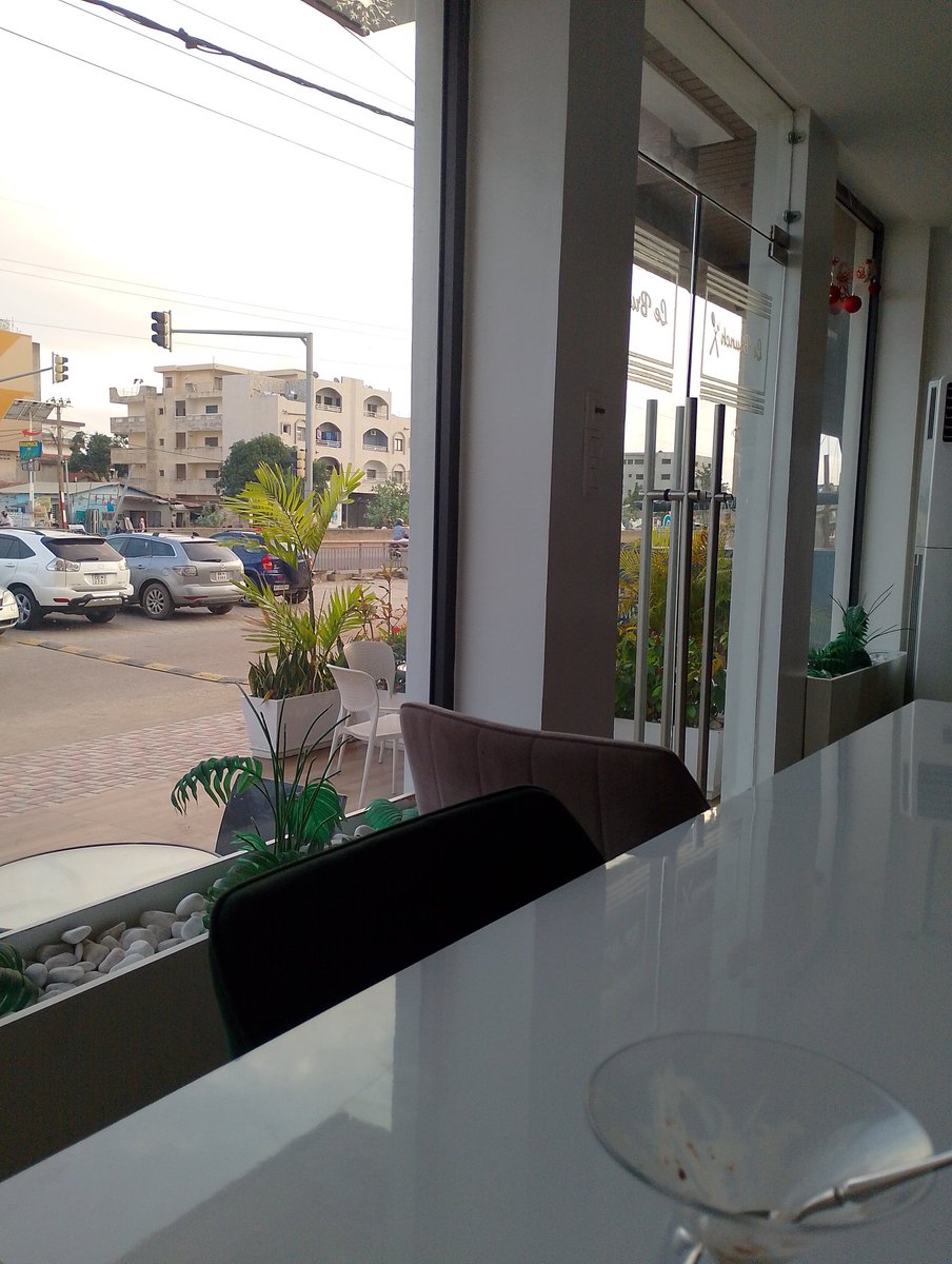 prospercode's tweet image. At a café today, I overheard a guy talking software dev. As he was leaving, I took the chance to introduce myself &amp;amp; ask for his number. 

Worst case, he’d say no, but he didn’t. Glad I stepped out of my comfort zone and added someone new to my network. 🚀