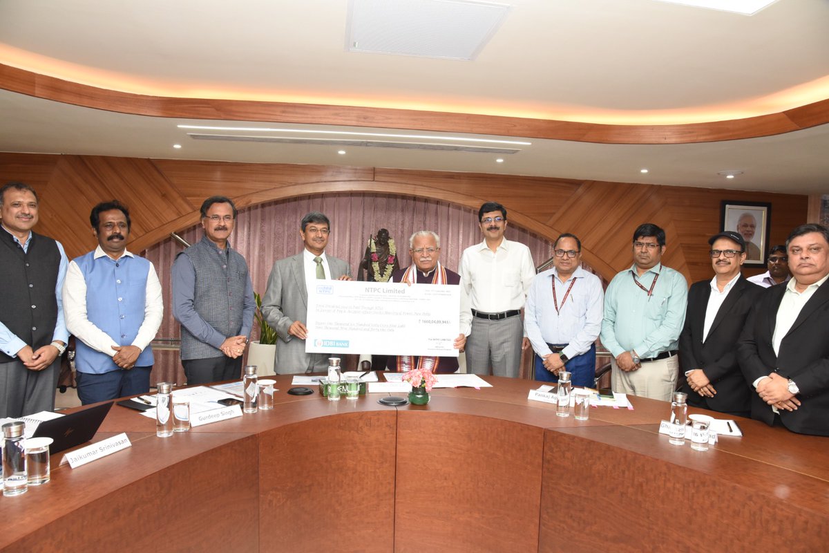 NTPC paid its final dividend of Rs 3,248 crore on 25th September 2025 for FY25, representing 33.50% of the paid-up equity share capital of the company. The total dividend paid for FY25 is Rs 8,096 crore.

Shri Gurdeep Singh, CMD along with Board of Directors presented the final