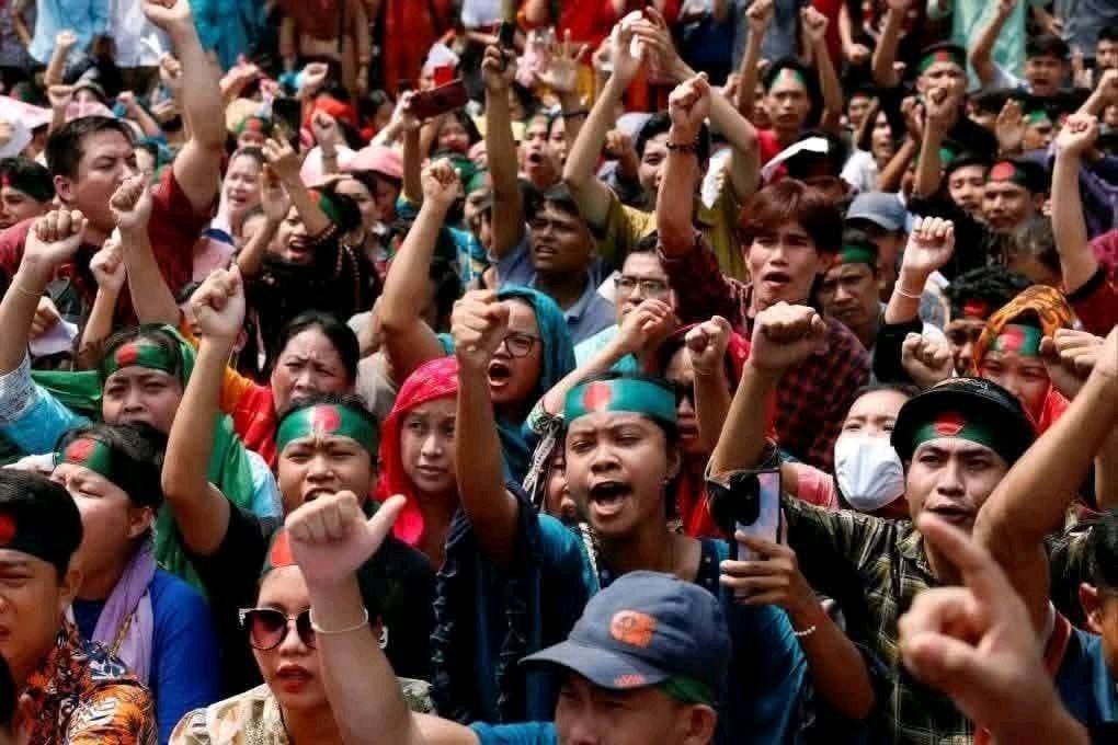ArakanBaynews's tweet photo. Bangladesh Protests Erupt Over Gang Rape of 12-Year-Old Schoolgirl in Khagrachari

AB News - September 26, 2025  

In Bangladesh, protests and marches have been held in response to the gang rape of an 8th-grade schoolgirl.  In Khagrachari town, Bangladesh, marches and protests have begun in the hilly regions following the gang rape of a 12-year-old 8th-grade schoolgirl from the Rakhine ethnic group.  

Additionally, students have staged protests in front of Dhaka University and Chittagong University.  The main demands from the protesters and student unions are: 

 (1) Immediate arrest and punishment of the perpetrators.  

(2) Withdrawal of the army from the hilly areas.  

(3) "No army domination in the hilly areas," as they chanted during the protests.  

The incident involved the girl returning home from tuition when she was gang-raped by three Bangladeshi youths. After the rape, they administered anesthetic liquid to her nose and mouth and fled the scene.  

One schoolgirl said, "We come to school for education and safety. The news of a 12-year-old little sister being subjected to such a horrific gang rape deeply hurts and pains the hearts of schoolgirls. If education is the guide for the future, then every female student must have the right to move safely on the streets and at school. This place is not a battlefield."  Currently, the Chittagong University Student Union is strongly protesting and demanding action against the perpetrators.