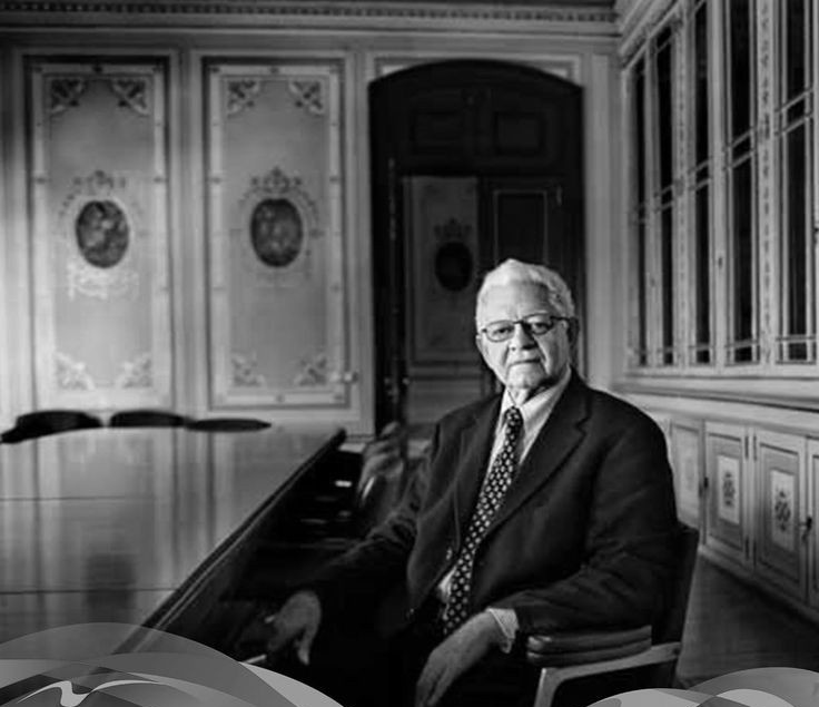 "Türkçe giderse Türkiye gider. Vasiyetimdir, dilimizi düzgün kullanın ve koruyun."

💬Oktay Sinanoğlu

#TürkDilBayramı'mız kutlu olsun!