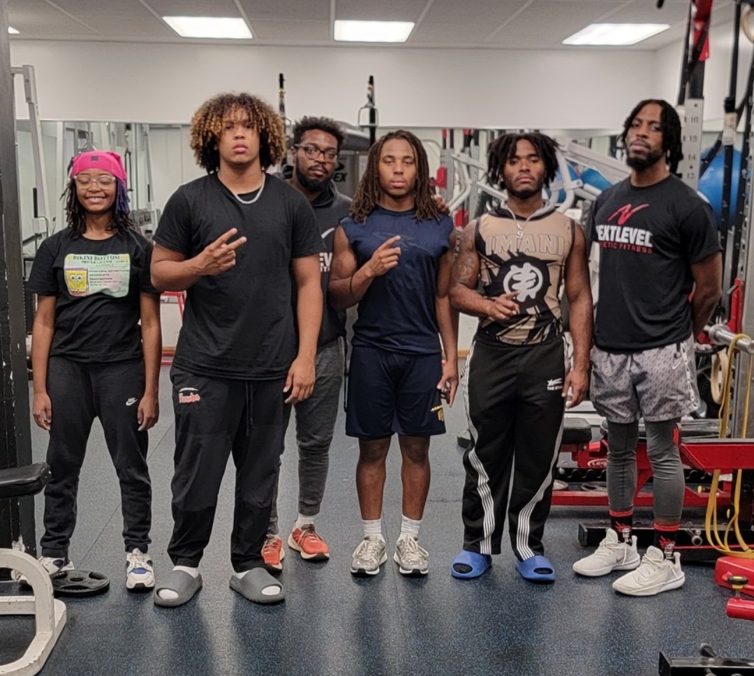 NextLevelAtFit's tweet image. Locked in for game time. Less than 12 hours.

Bethel Park Tappin
Central Catholic Tappin 
Imani Christian Academy Tappin
Obama Tappin

Contact us
We are NextLevelAthleticFitness.com