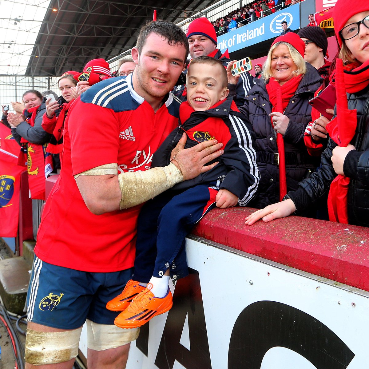 Munster Rugby are saddened to hear of the passing of Luke Grimes this week. 

In addition to Munster Rugby, Luke was a passionate supporter of Limerick soccer and GAA. 

We are thinking of his family and friends at this time. 

Ar dheis Dé go raibh a anam 🌹