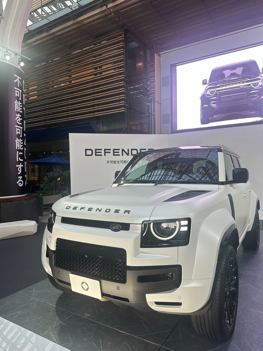 DBT813's tweet image. 六本木アートナイトに #DEFENDER 
2026年モデル 日本初登場 ✨
史上最もタフでラグジュアリーな
「DEFENDER OCTA」を特別展示🤍
重力を忘れる圧巻のパフォーマンスショー🔥
🎁アンケート回答で記念品も！

詳細👉 roppongiartnight.com/2025/programs/…
#六本木アートナイト #Defender
