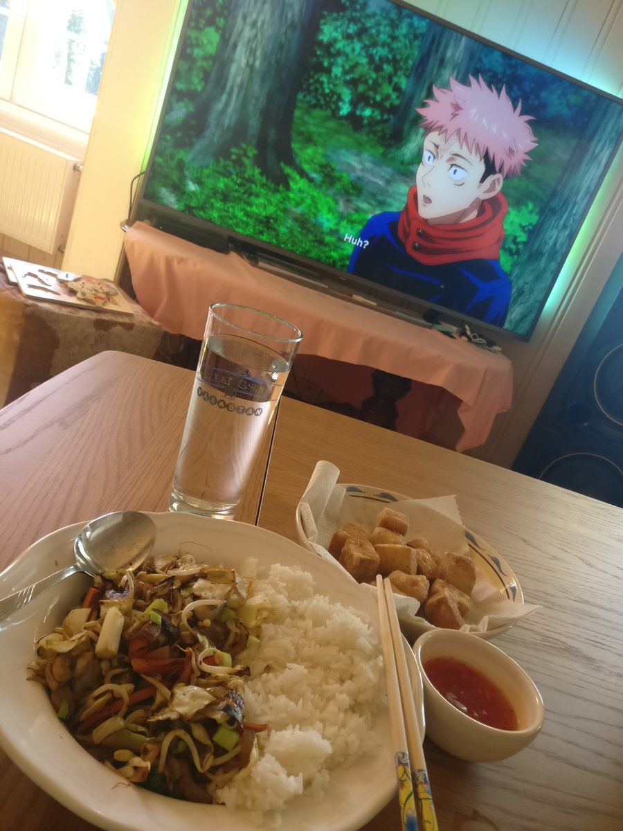 rewatching jjk with some yummy home-made food! ❤️ (always double-fry your crispy nummies, thank me later)