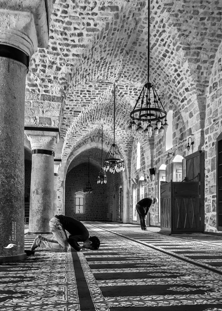 "Eğildikçe yükseleceğin tek makam Allah'ın secdesidir..."
 #Hayırlıcumalar 🕌