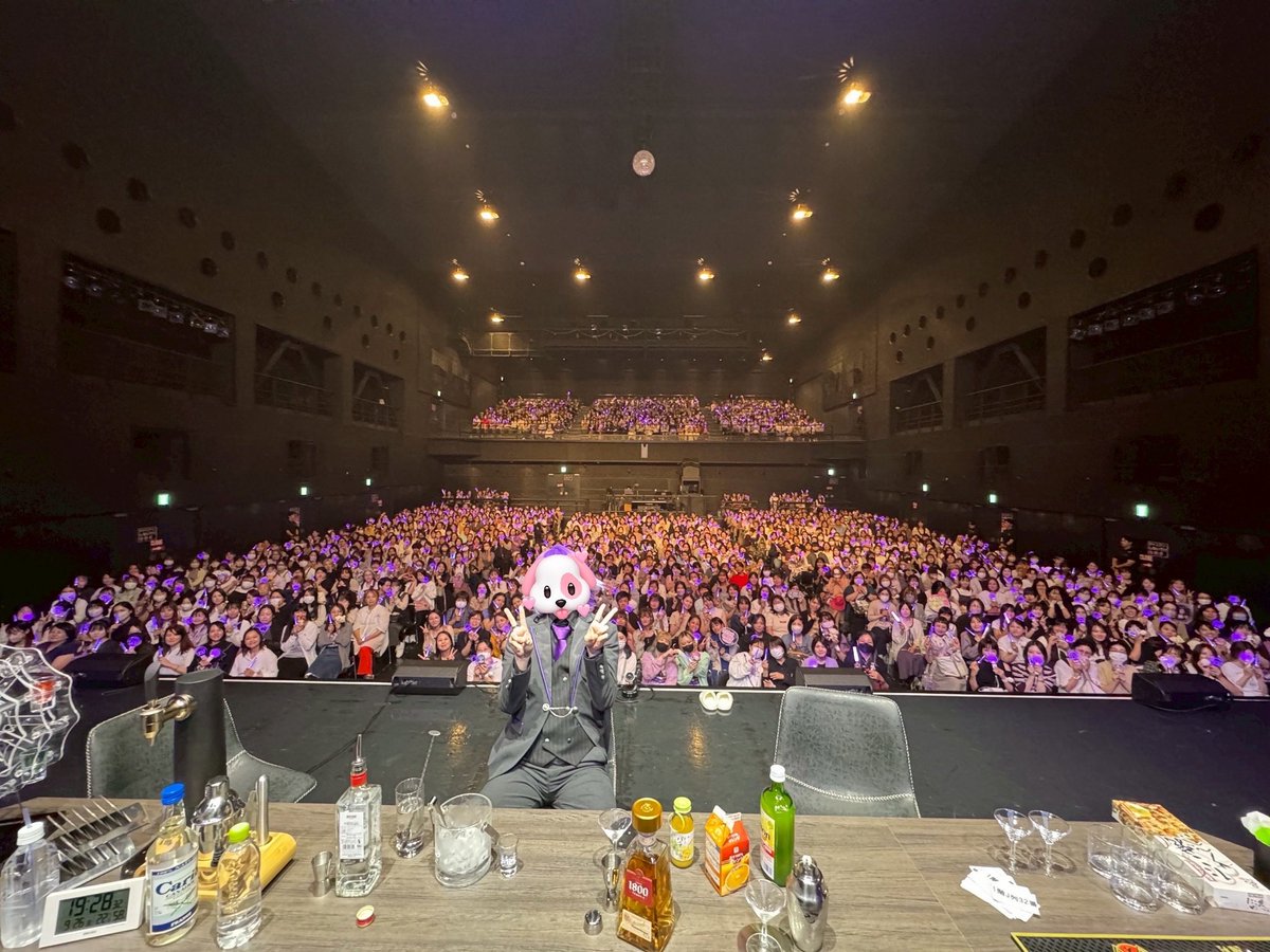 bintrollZ's tweet photo. かんぱいしるこの部屋
大阪公演お疲れ様でした！
みんなおおきに！！
#かんぱいしるこの部屋 https://t.co/B7v0gFJCmc