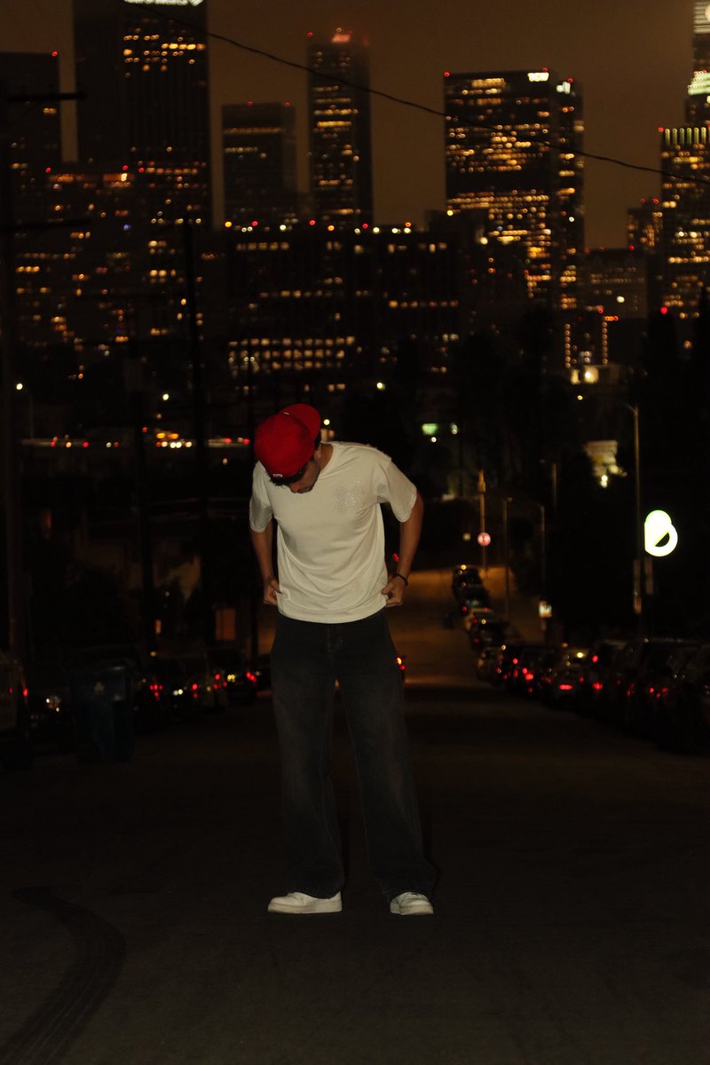 vision1207's tweet photo. Late Nights 🖤🌃 https://t.co/lmx5IbNhHv