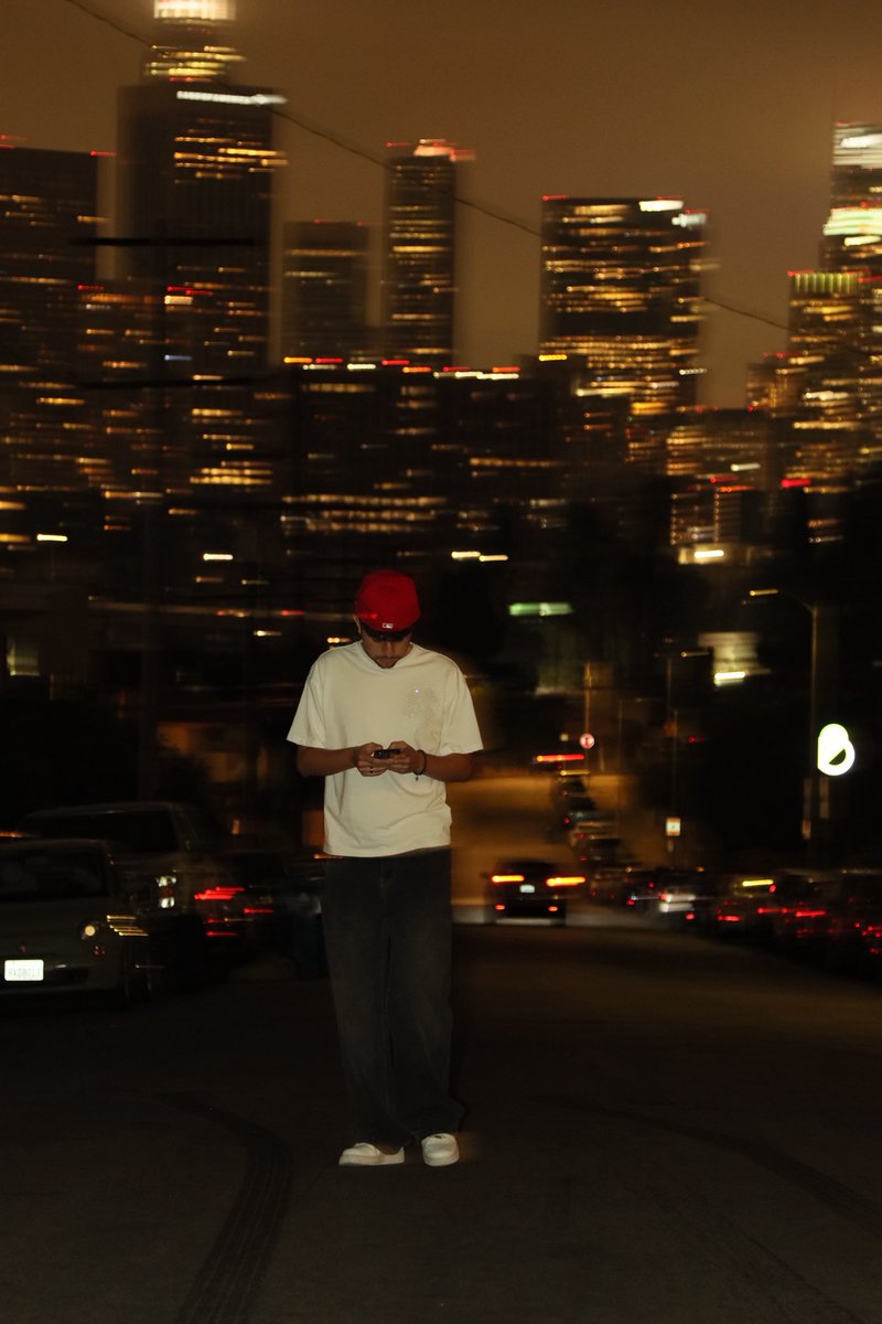 vision1207's tweet photo. Late Nights 🖤🌃 https://t.co/lmx5IbNhHv