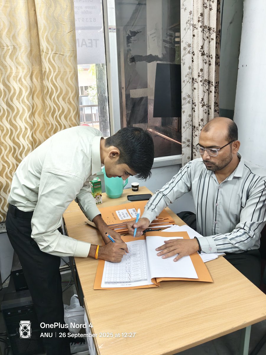 आज शासन सचिवालय में लिपिक ग्रेड II का पदग्रहण किया 🥰✨
सभी साथियों का शुभकामनाओं और शुभेच्छाओ के लिए बहुत बहुत आभार।
special thanks to संघर्ष के साथी <a href="/vjjangid09/">vijay jangid</a> <a href="/LDCsangh/">LDC संघ राजस्थान</a> <a href="/ShrawanLDC/">Shrawan Kantiwal</a> 🥰