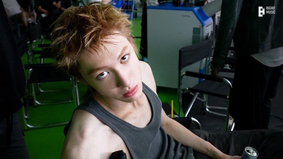 mashup0320's tweet photo. 아….. https://t.co/JHyCryqSgW