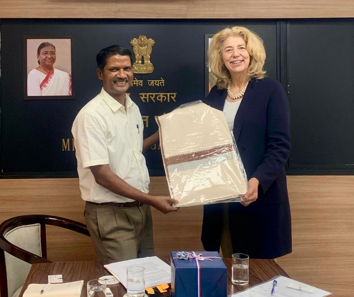 Our Ambassador met Secretary Mr. V.L. Kantha Rao, congratulating him on his new role at the Ministry of Jal Shakti. Discussions focused on the ‘strategic’ importance of water, &amp; strengthening🤝under 🇳🇱🇮🇳 Strategic Water Partnership - setting up a Centre of Excellence on water.