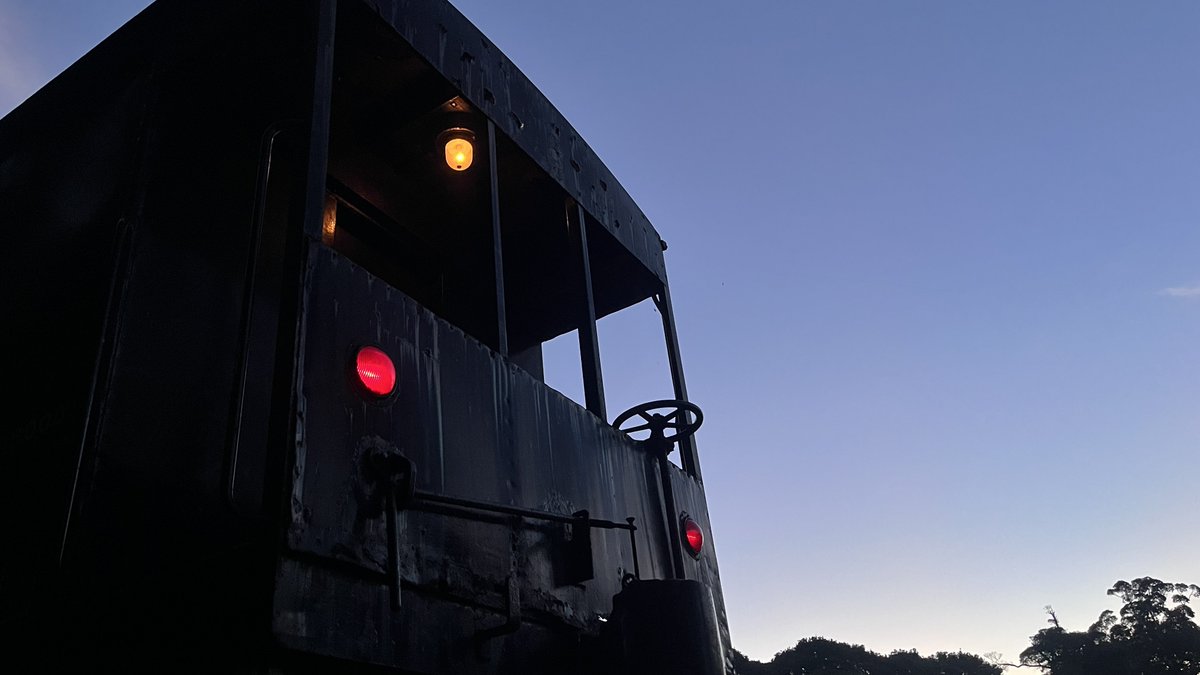 なんか…9月ももう終わりだというのに
関東今日は暑くて大変でしたね~……
日が落ちるのが早くなって肌寒いくらいの時期が恋しいです……

これはそれくらいの時間に撮ったポッポの丘のヨ6000です↓

明日、明後日は開園日🈺

週末は千葉県いすみ市のポッポの丘へ
お出かけ・ドライブ、いかがですか？