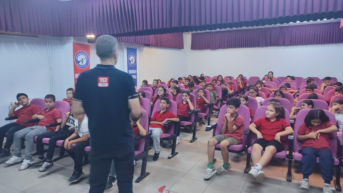 Manisa 112 Acil Çağrı Merkezi (@manisa112acm) on Twitter photo Şehzadeler İlçesi, Necatibey İlkokulu öğrencilerine 112’nin hangi durumlarda aranması ve acil durumda ne yapılması gerektiği hakkında bilgi verilerek 112 tanıtıcı materyalleri hediye edilmiştir.
<a href="/TC_icisleri/">T.C. İçişleri Bakanlığı</a> <a href="/112teknumara/">112 Acil Çağrı Merkezleri</a> Şehzadeler İlçesi, Necatibey İlkokulu öğrencilerine 112’nin hangi durumlarda aranması ve acil durumda ne yapılması gerektiği hakkında bilgi verilerek 112 tanıtıcı materyalleri hediye edilmiştir.
<a href="/TC_icisleri/">T.C. İçişleri Bakanlığı</a> <a href="/112teknumara/">112 Acil Çağrı Merkezleri</a>