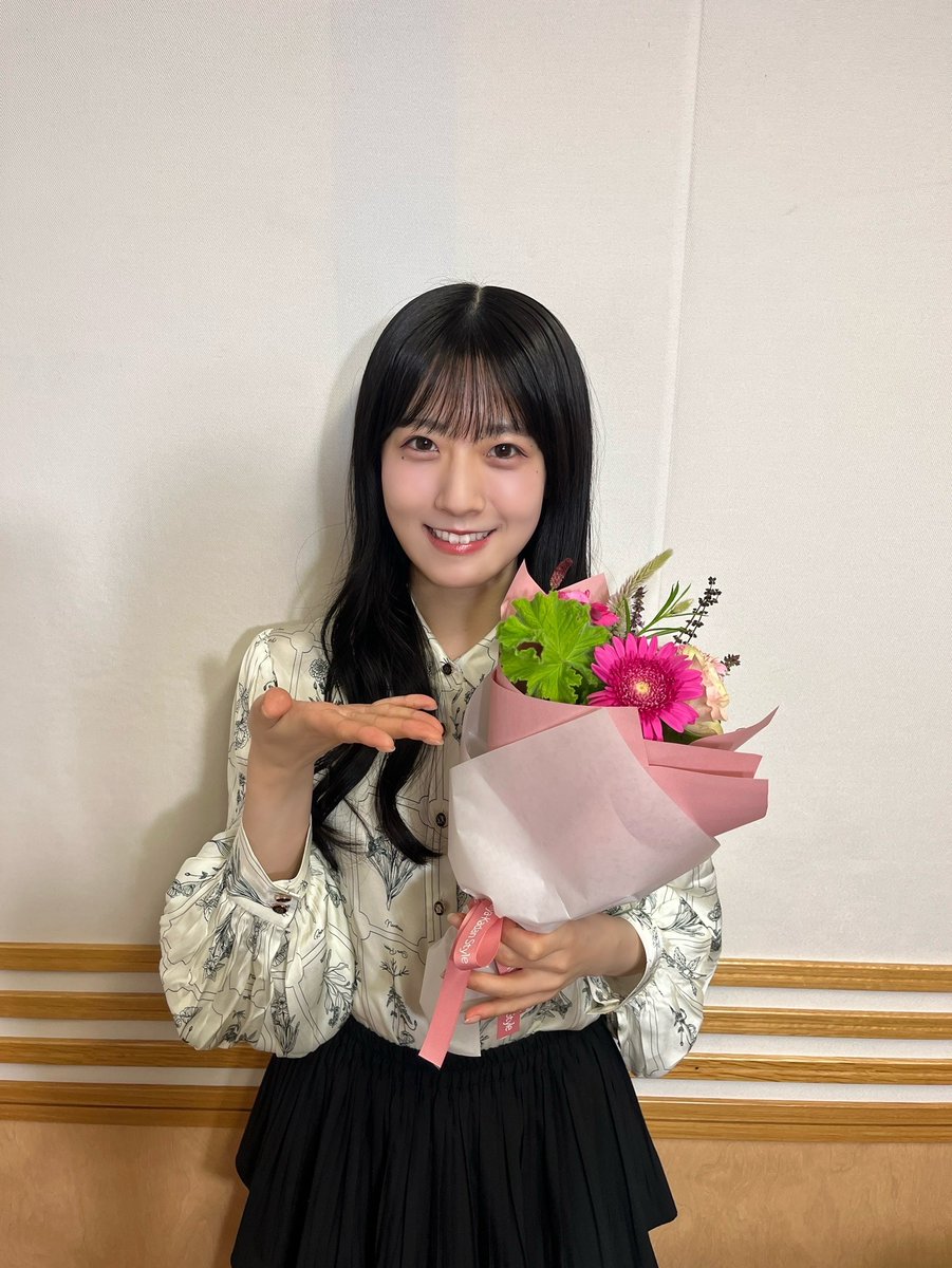 sakura_joqr's tweet image. #石森璃花 さん
半年間のMCおつかれさまでした😭

番組を通してメンバーの新たな姿や魅力を引き出し
届けてくださりありがとうございました！！！

次回からMCは #中嶋優月 さんが担当します🎉

中嶋さんと番組の応援も
引き続きよろしくお願いします✨

radiko.jp/share/?sid=QRR…

#櫻坂46
#櫻坂のさ