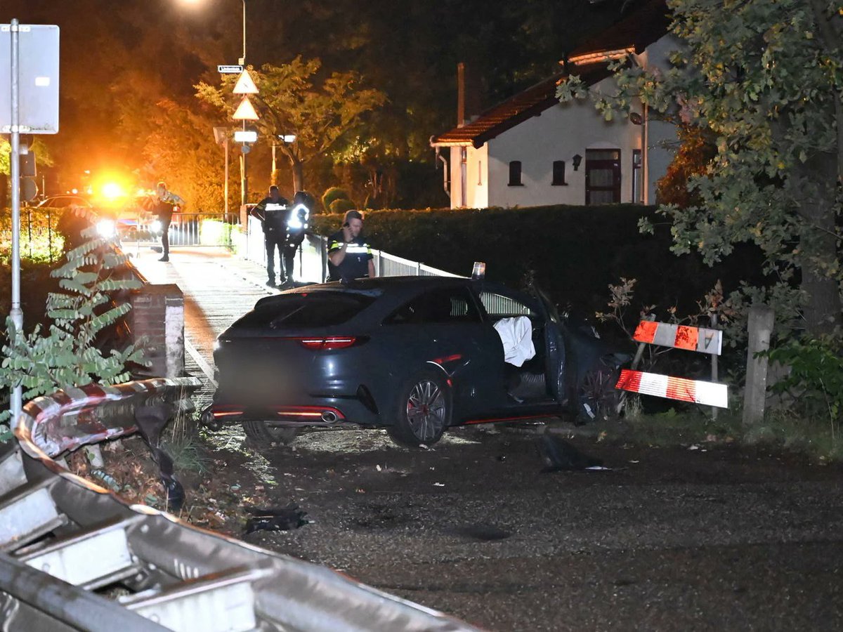 Verkeershinder door politieauto in Groesbeek