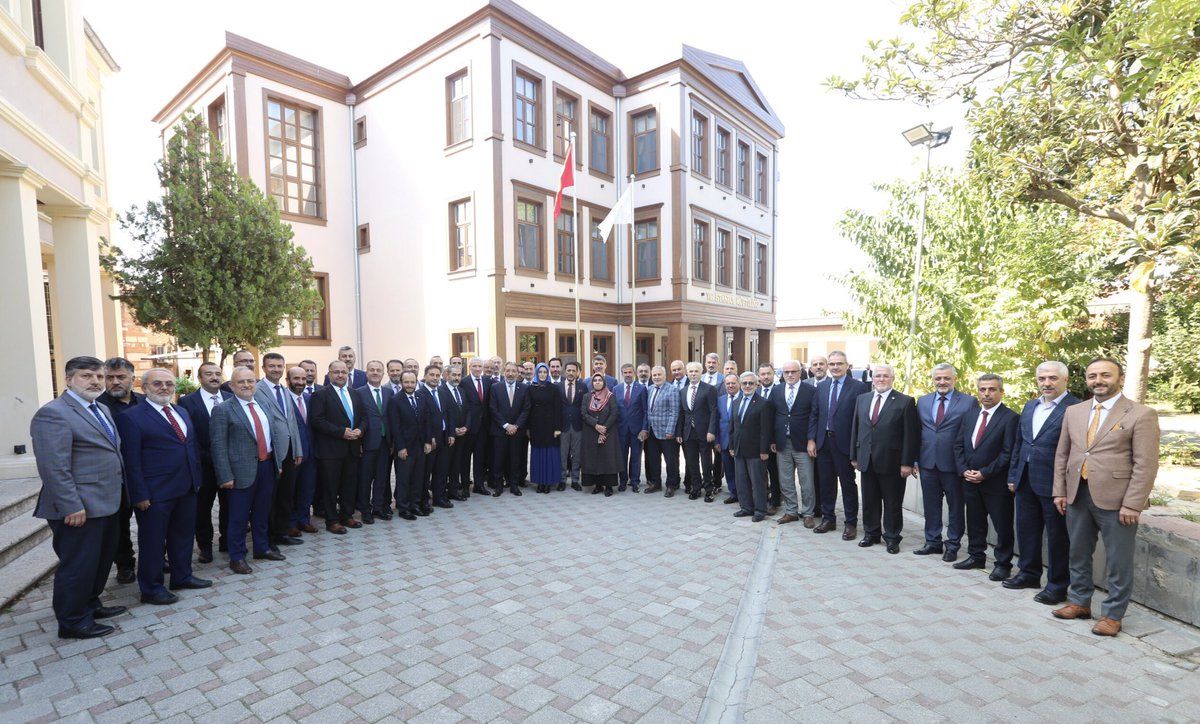 İstanbul Müftülüğü tweet media