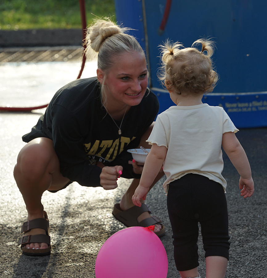 Gateway_SD's tweet image. Thank you to our staff, students, and community for making yesterday&apos;s Homecoming Carnival a wonderful success! It was an awesome night, filled with fun, games, food, friendship, smiles, and Gator pride! Check out Facebook for some more photos! facebook.com/share/p/1JPpr9…