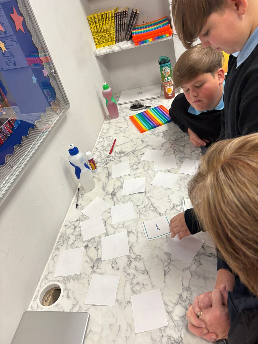 reintegreat's tweet image. 🇫🇷✨This morning, our KS3 group practiced counting to 100! 🎶🧮 Everyone showed fantastic enthusiasm and teamwork as they counted and celebrated their progress! 🎊👏 

#LearningIsFun #FrenchClass #CountingTo100