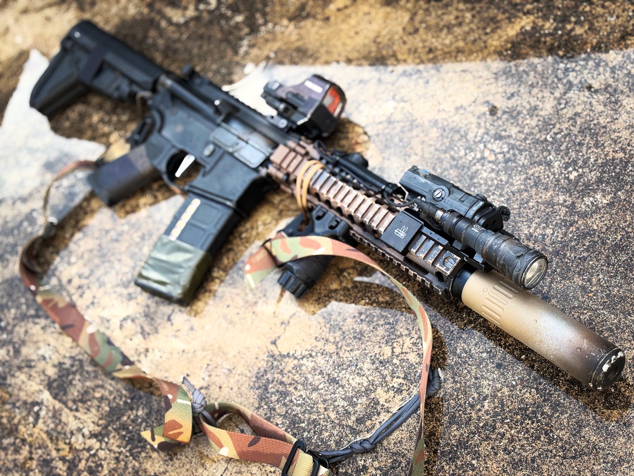 【入手困難】MILITICAL brunt タクティカル　タンカラー 入手困難】MILITICAL brunt タクティカル タンカラー 入手困難