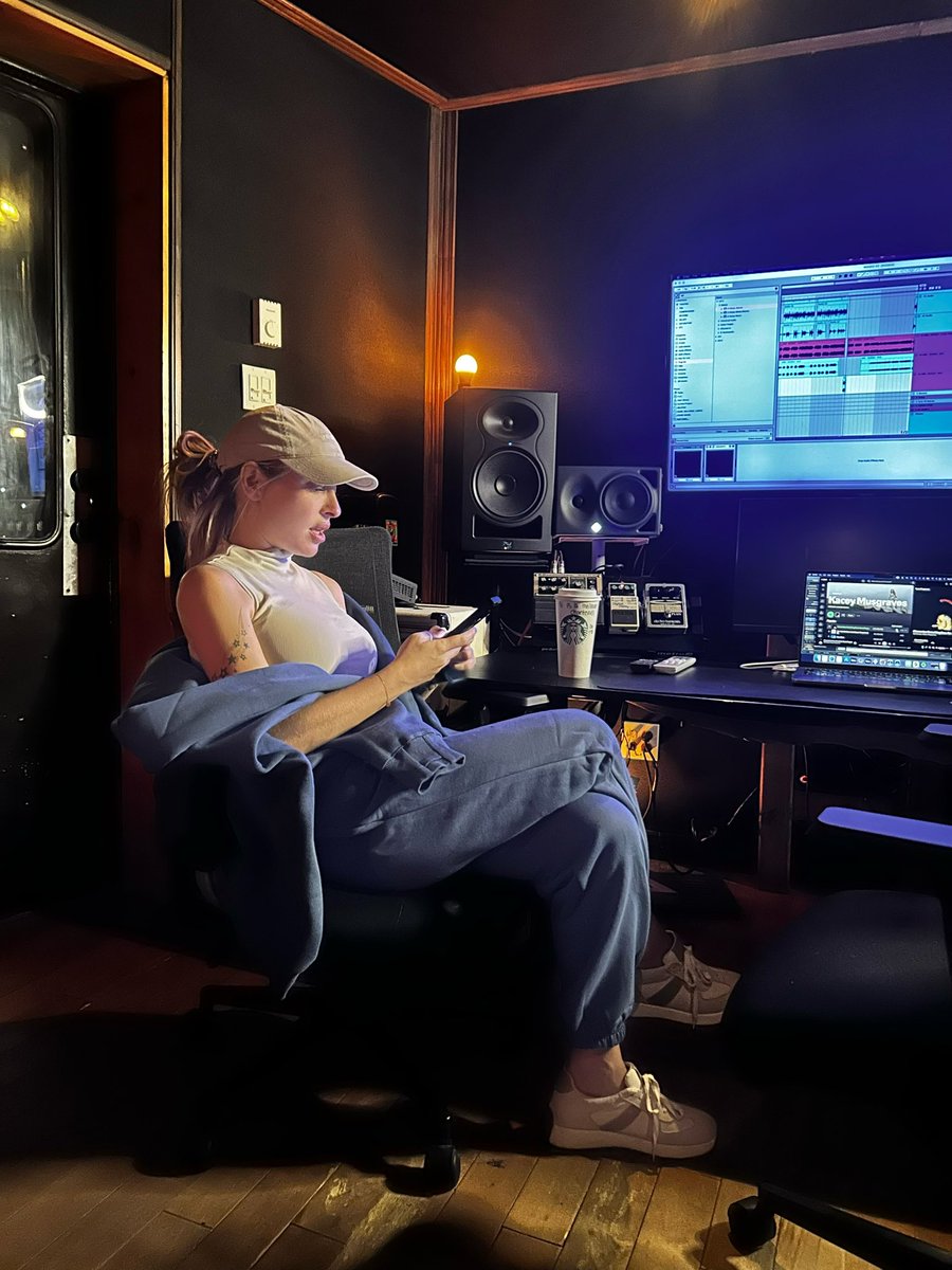 De retour en studio // Jour 1 🤫🎶🤠