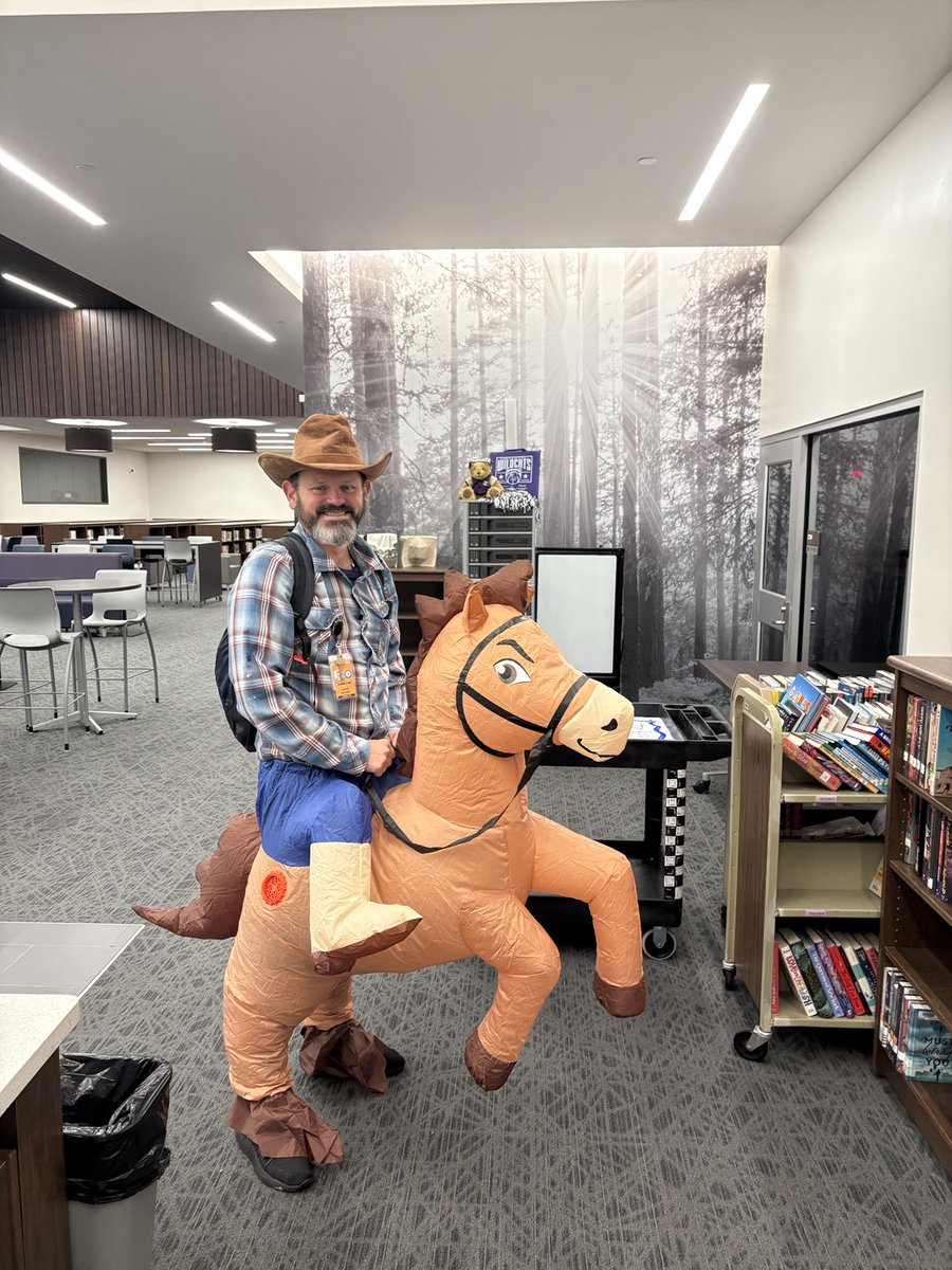 HumbleLib's tweet image. 💜🐾Mr. Mahaney is celebrating Hispanic heritage month 📢to the Hispanic cowboy 🤠 😍🎉
