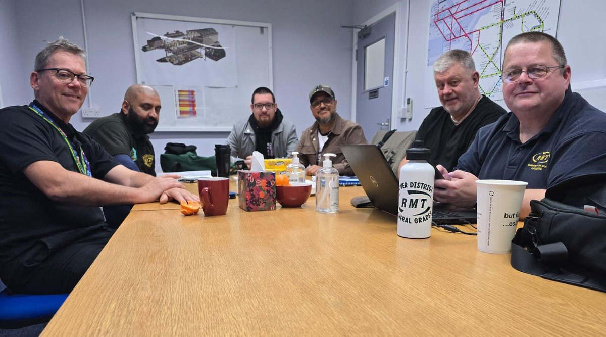 RMT Southeastern Company Council Reps, Alan O'Neil, Jarvis Martinez Gasca, Michael Drohan, LDC Rep Harj Singh and NEC member Dan Gibbons holding a surgery for members  this morning at Gravesend.
RMT: Don't go to work without us!