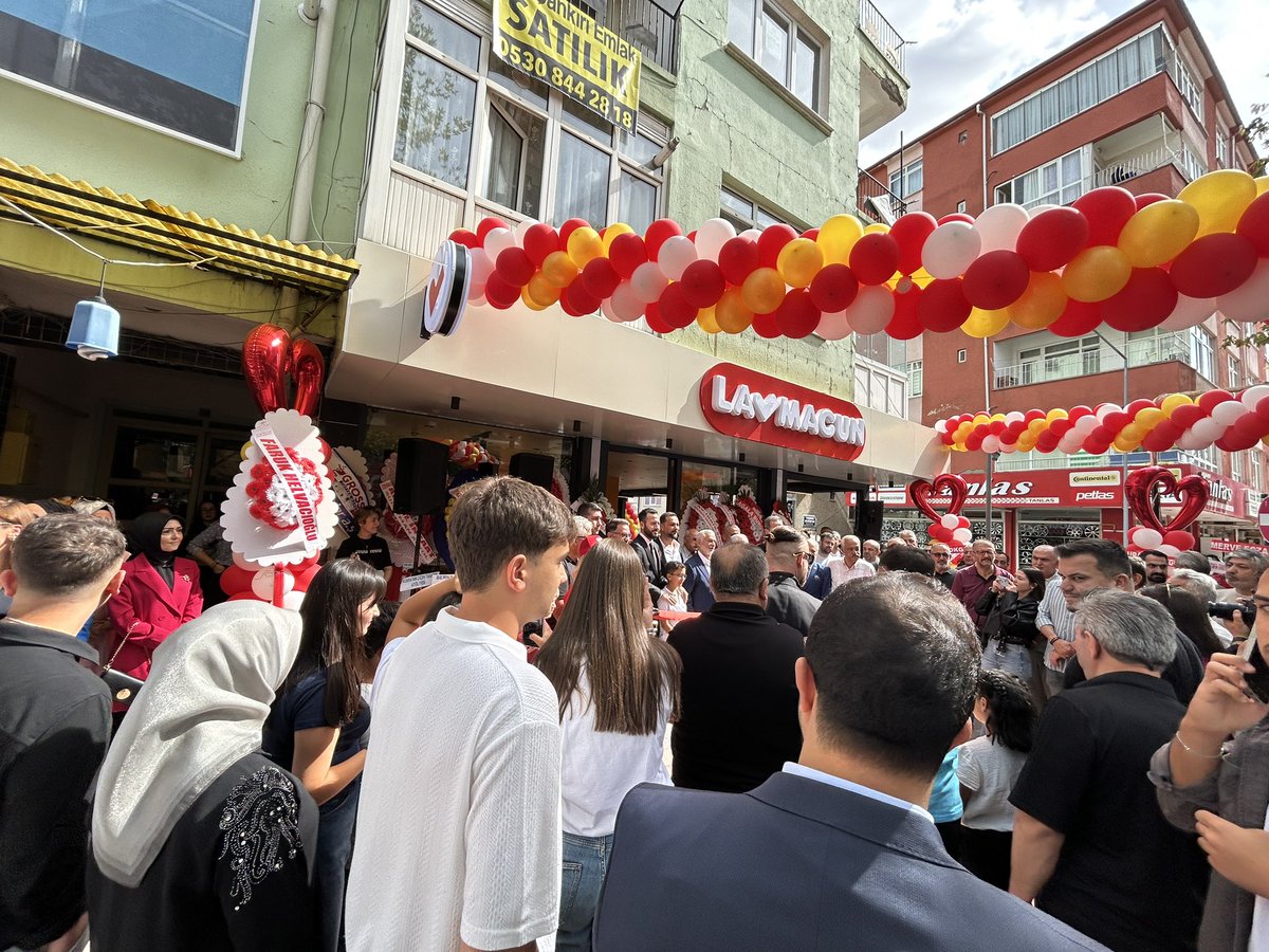 İlimizde hizmet vermeye başlayan Lahmacun Şubesinin açılış programına teşkilatımızla birlikte katılım sağladık.

Bu güzel girişimin ilimize hayırlı olmasını diliyor, İşletme sahiplerine bol ve bereketli kazançlar diliyoruz.