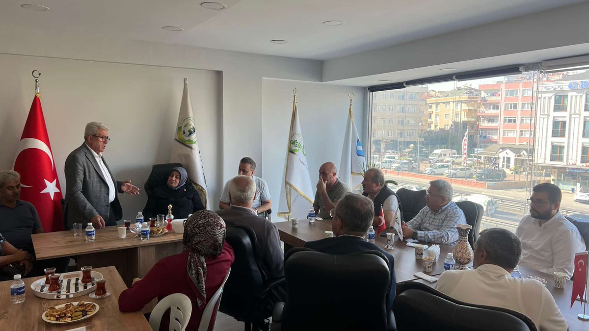 Üyelerimizle gerçekleştirdiğimiz istişare toplantımıza katılan 3.Bölgeden sorumlu  Millet vekilimiz Sayın Yıldız Konal Süslü hanımefendiye katılımlarından dolayı çok teşekkür ederiz.