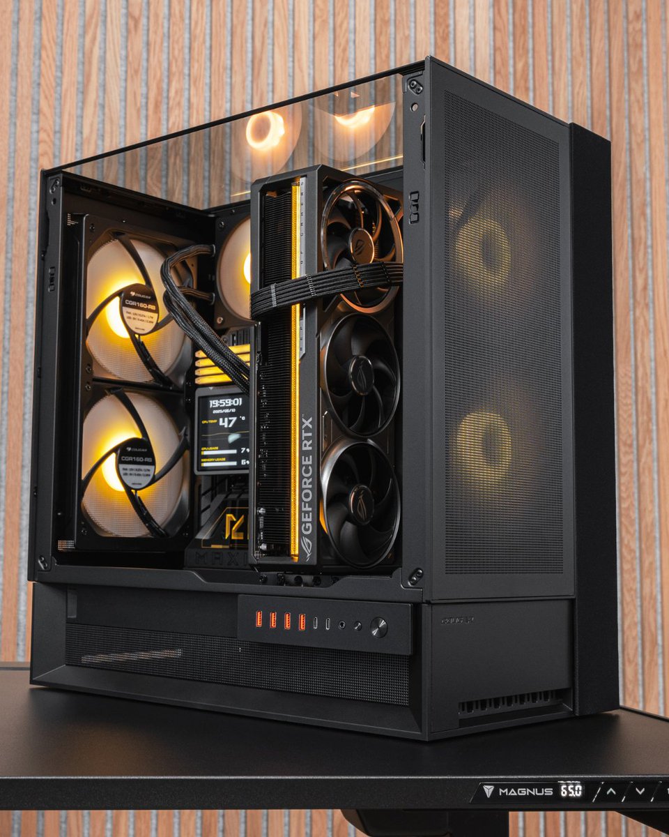 CableMod's tweet image. Black build, warm lights, cozy vibes 👌

By @ggflan