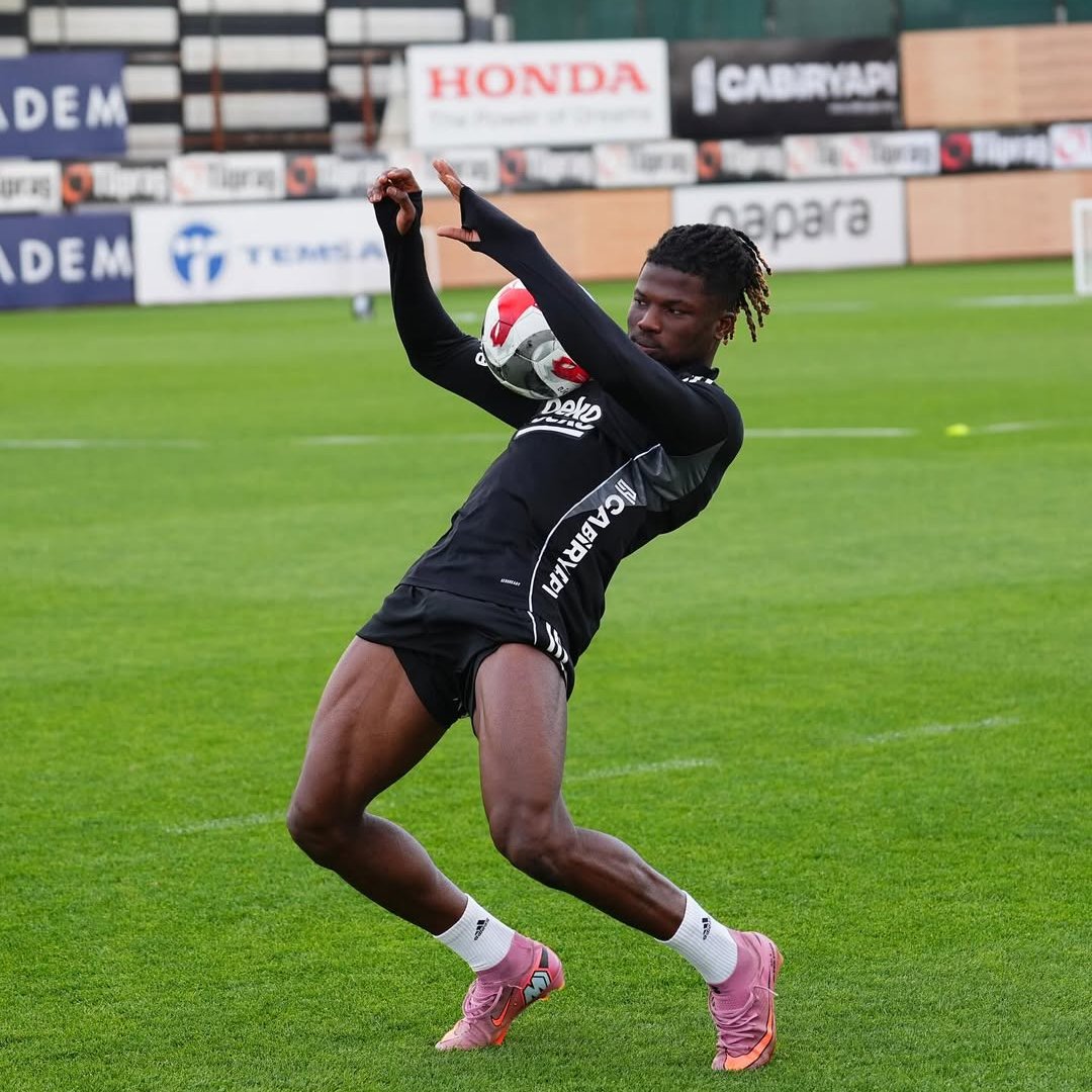 El Bilal Toure'nin Instagram paylaşımı: ''⌛''