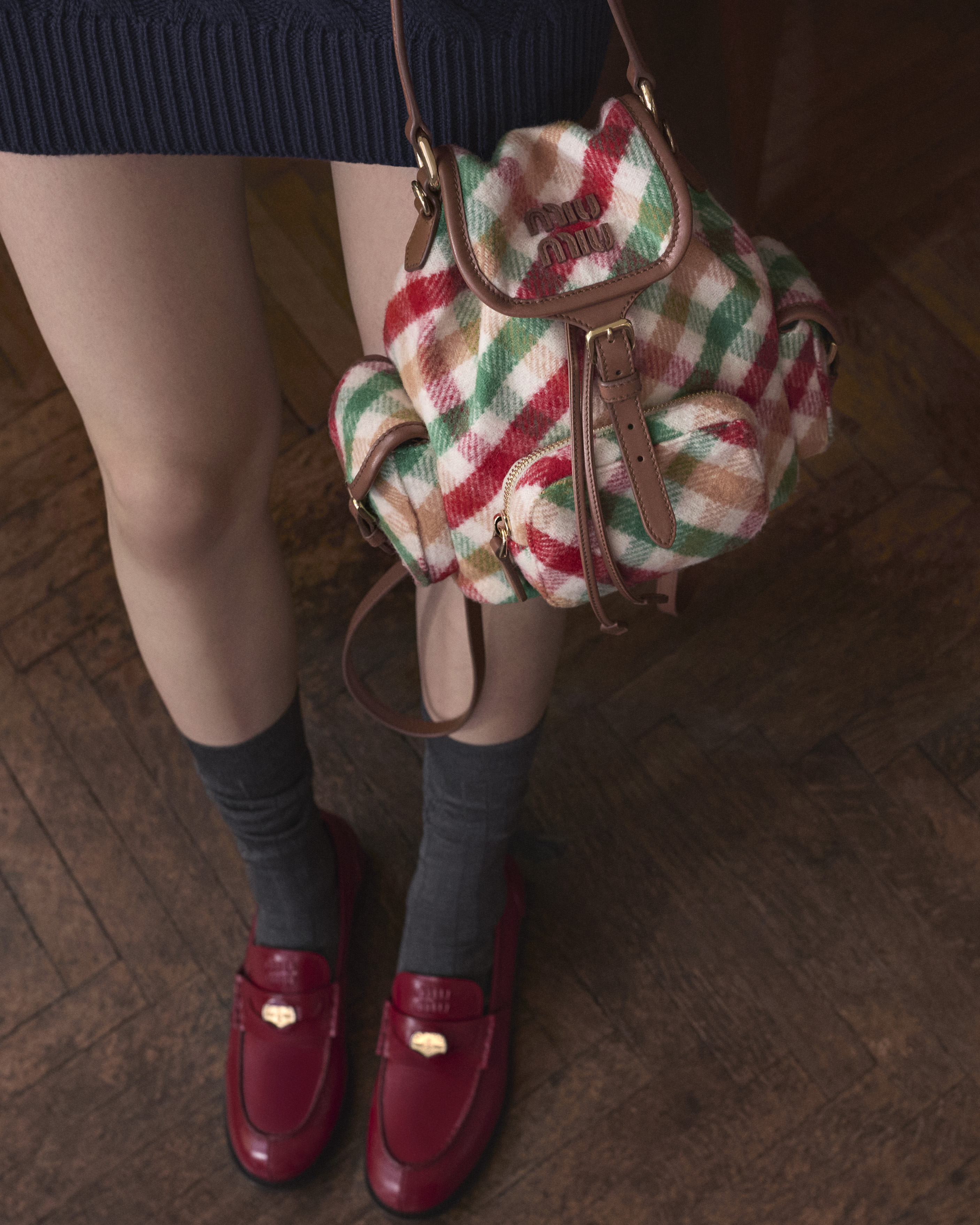 新品同様【定価25万】MIU MIU ビジュー ニット 半袖 フラワーニット MIU MIU（ニット/セーター）のフリマアイテム一覧