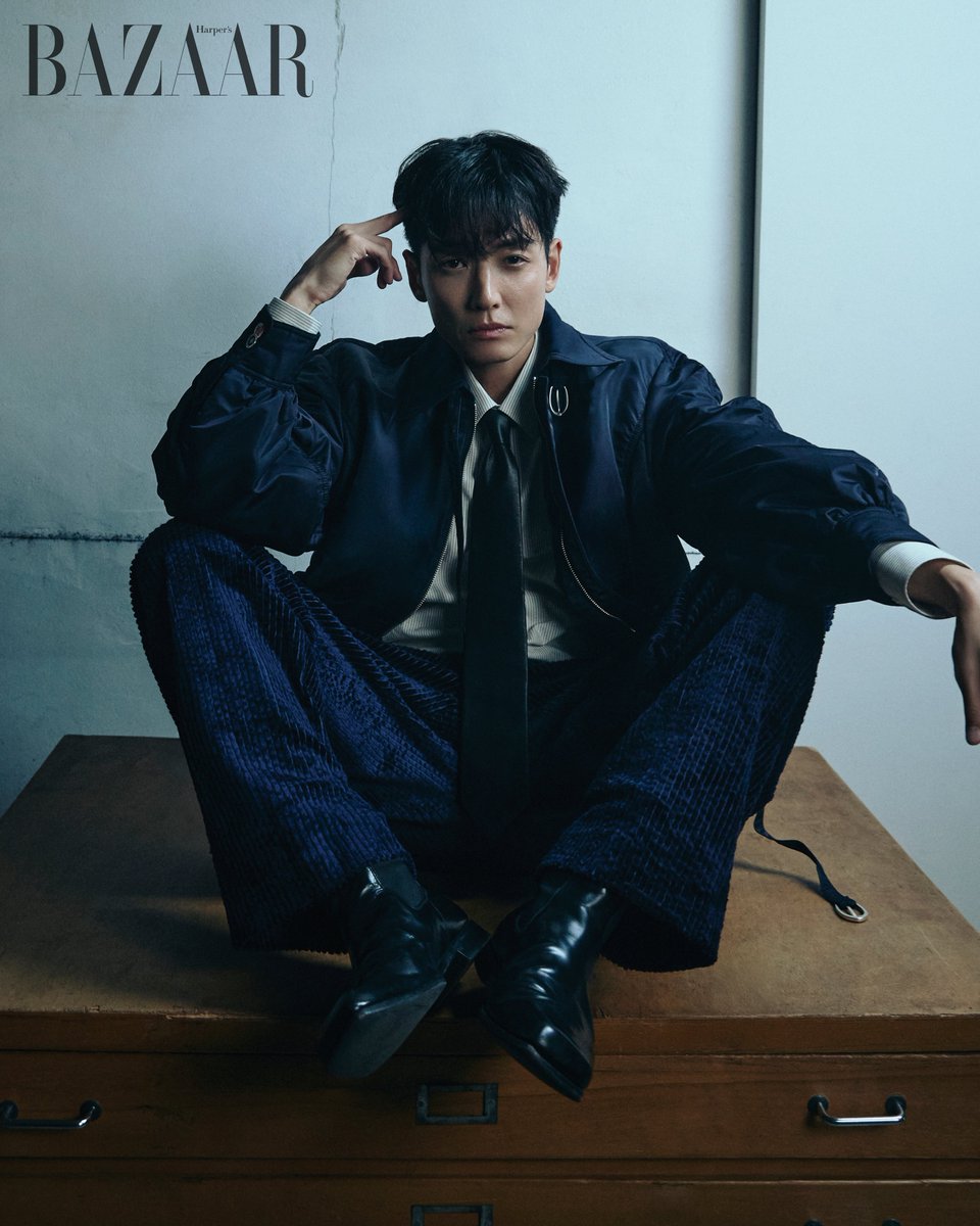 zapzee_net's tweet image. The cast of #Boss show off how hot and demure they look in their #HarperBazaar pictorial.