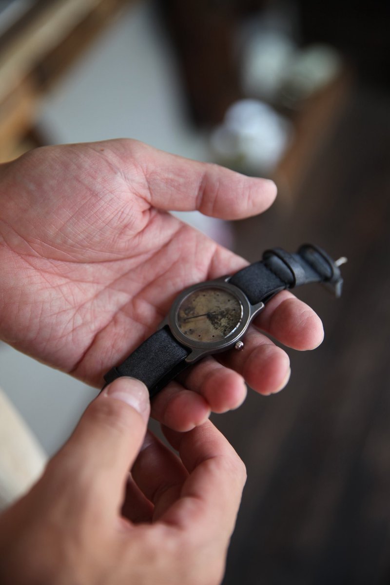 【美品】Atelier coin （アトリエ ） 腕時計 小品展から atelier coin さん 手作りの腕時計、バングルウォッチ