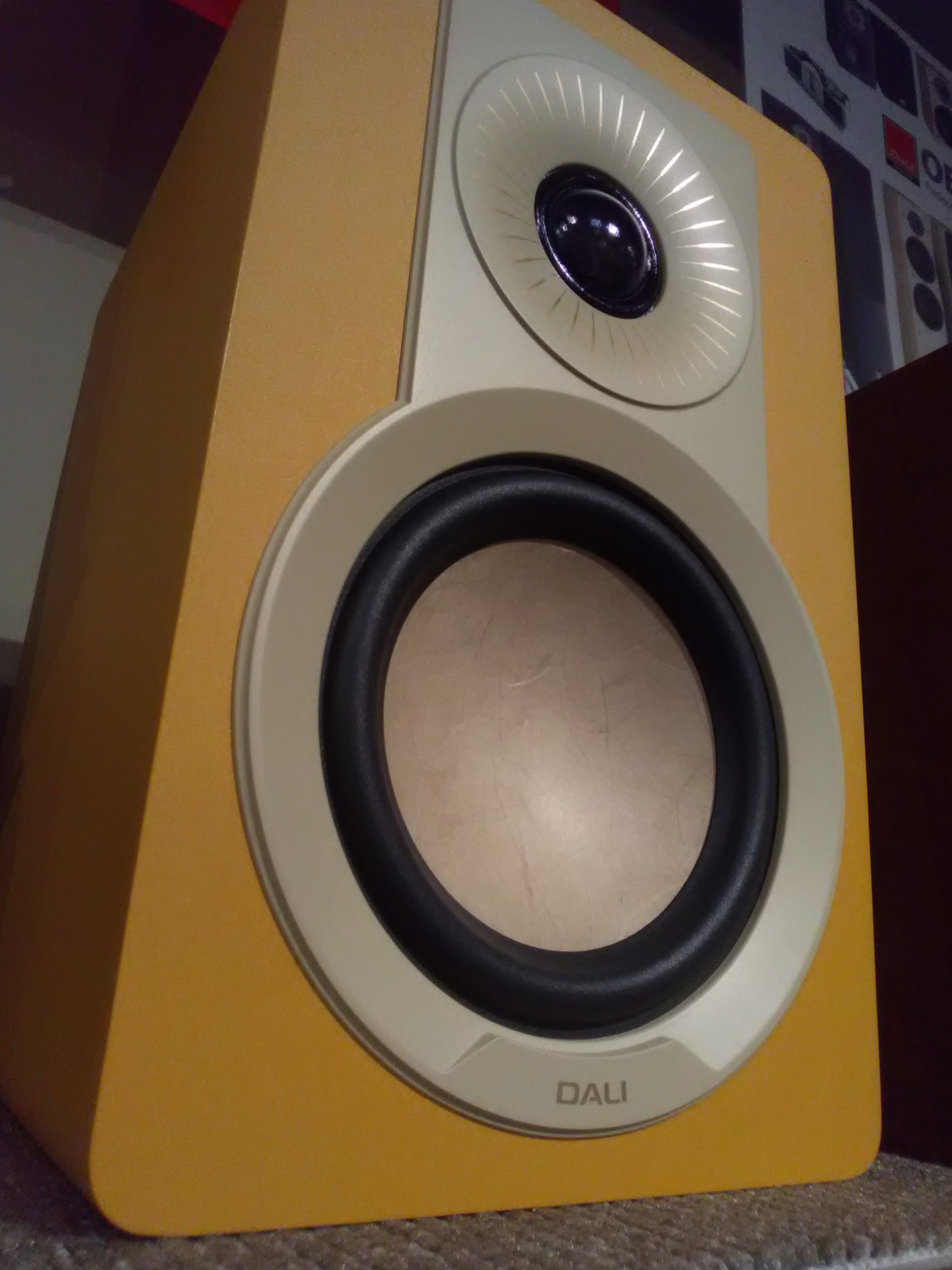 エガです♪ＤＥＮＯ☆スピーカー☆ mqdefault.jpg