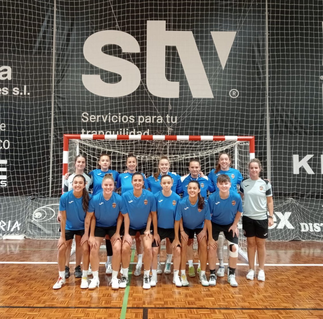 🙏 Muchísimas gracias al <a href="/RoldanFSF/">STV Roldán FSF</a> por la buena acogida y por cedernos el pabellón Gabriel Sánchez Pérez para el entrenamiento matutino 🧡

Nos vemos mañana! 🤝