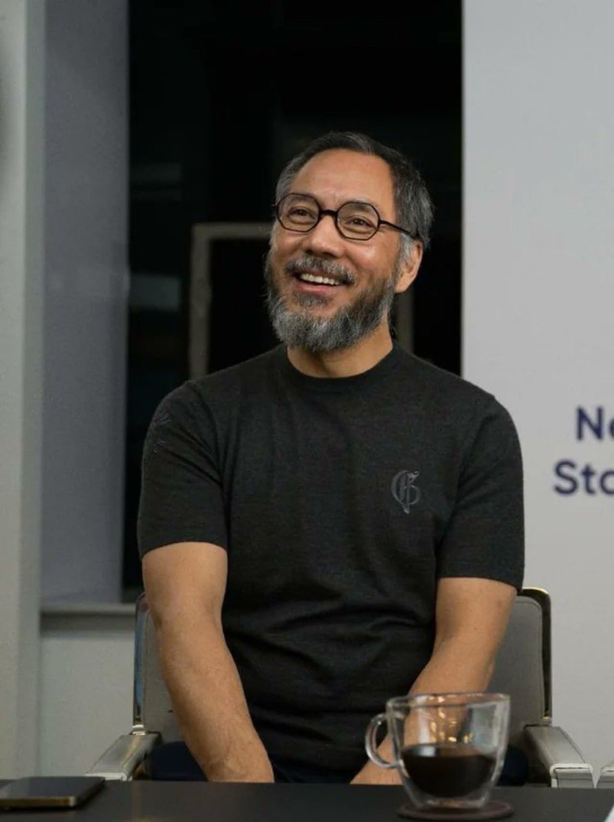 ☎️9.25QMAY接听郭先生电话☎️
今天跟郭先生聊了最近我们正在制作的新歌，我们还特别激动地表达了对Charlie Kirk的敬意。

郭先生说：年仅31岁的Charlie Clark